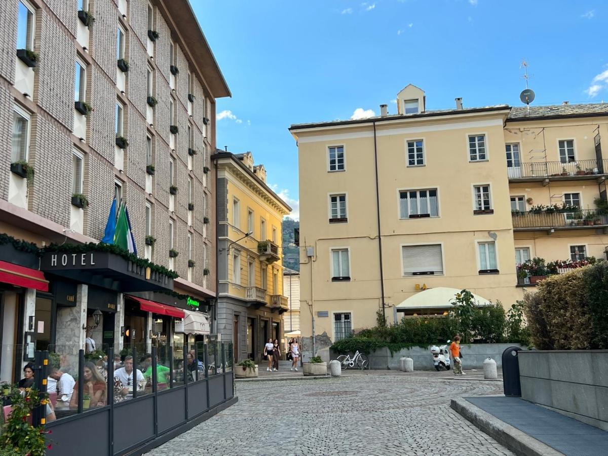 Belabri - Central Charme&Comfort -Mansarde E Appartamento Aosta Exterior photo